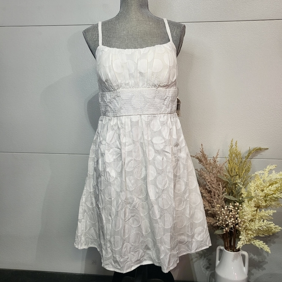 B. Smart White Short Sleeves Midi Dress Circle pattern design BNWT - Picture 1 of 13